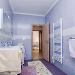 Apartment Four-bedroom In