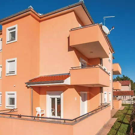 Four-bedroom In Lejlighed Šibenik