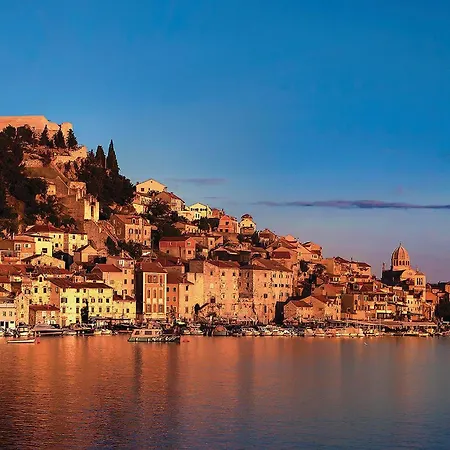 Apartment Cozy In With Kitchen Sibenik