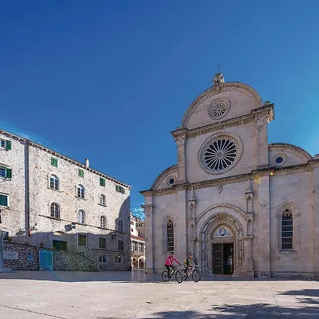 Appartamento Four-bedroom In